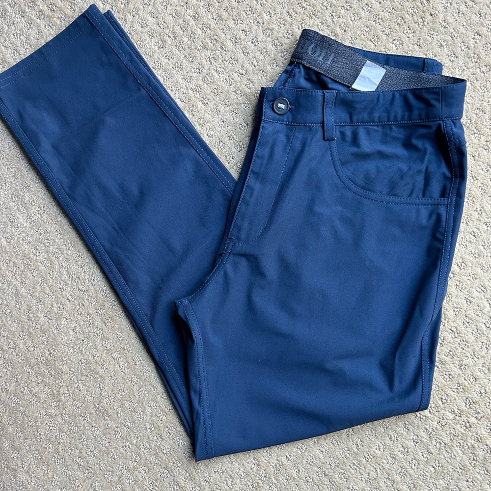 Vuori Men's Pants in Blue